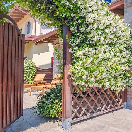 Endless Summer Sirmione - Italian Homing Екстериор снимка